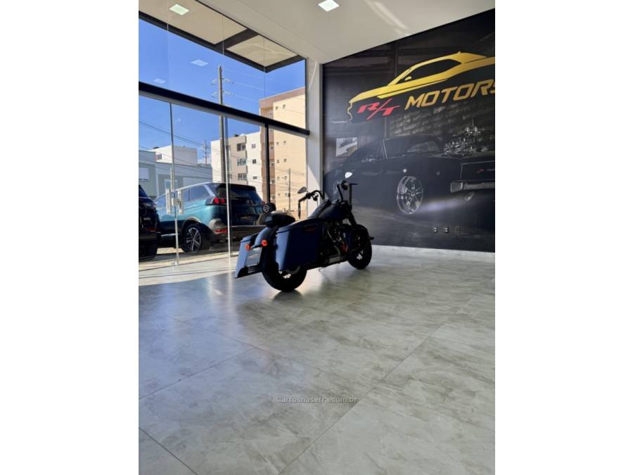 HARLEY-DAVIDSON - ROAD KING - 2010/2010 - Azul - R$ 63.800,00